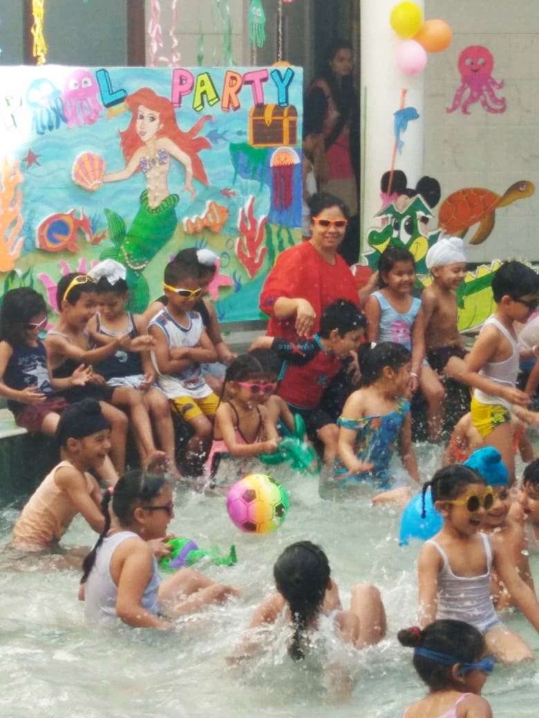 POOL PARTY